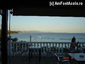 [P53] in amurg, imagine de pe terasa de la taverna Sonia » foto by hlli
 - 
<span class="allrVoted glyphicon glyphicon-heart hidden" id="av425017"></span>
<a class="m-l-10 hidden" id="sv425017" onclick="voting_Foto_DelVot(,425017,2570)" role="button">șterge vot <span class="glyphicon glyphicon-remove"></span></a>
<a id="v9425017" class=" c-red"  onclick="voting_Foto_SetVot(425017)" role="button"><span class="glyphicon glyphicon-heart-empty"></span> <b>LIKE</b> = Votează poza</a> <img class="hidden"  id="f425017W9" src="/imagini/loader.gif" border="0" /><span class="AjErrMes hidden" id="e425017ErM"></span>