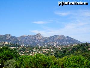 [P54] Vedere din St. Paul de Vence » foto by Ammelie
 - 
<span class="allrVoted glyphicon glyphicon-heart hidden" id="av623077"></span>
<a class="m-l-10 hidden" id="sv623077" onclick="voting_Foto_DelVot(,623077,2571)" role="button">șterge vot <span class="glyphicon glyphicon-remove"></span></a>
<a id="v9623077" class=" c-red"  onclick="voting_Foto_SetVot(623077)" role="button"><span class="glyphicon glyphicon-heart-empty"></span> <b>LIKE</b> = Votează poza</a> <img class="hidden"  id="f623077W9" src="/imagini/loader.gif" border="0" /><span class="AjErrMes hidden" id="e623077ErM"></span>