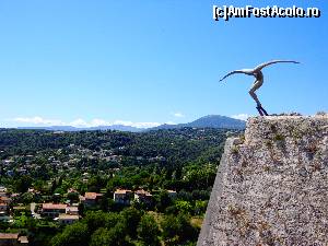 [P57] Vedere din St. Paul de Vence » foto by Ammelie
 - 
<span class="allrVoted glyphicon glyphicon-heart hidden" id="av623080"></span>
<a class="m-l-10 hidden" id="sv623080" onclick="voting_Foto_DelVot(,623080,2571)" role="button">șterge vot <span class="glyphicon glyphicon-remove"></span></a>
<a id="v9623080" class=" c-red"  onclick="voting_Foto_SetVot(623080)" role="button"><span class="glyphicon glyphicon-heart-empty"></span> <b>LIKE</b> = Votează poza</a> <img class="hidden"  id="f623080W9" src="/imagini/loader.gif" border="0" /><span class="AjErrMes hidden" id="e623080ErM"></span>