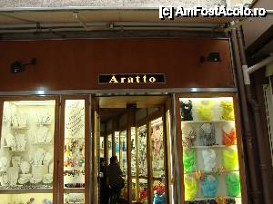 [P16] shop ARRATO la mijlocul strazii Massena » foto by mireille
 - 
<span class="allrVoted glyphicon glyphicon-heart hidden" id="av415142"></span>
<a class="m-l-10 hidden" id="sv415142" onclick="voting_Foto_DelVot(,415142,2571)" role="button">șterge vot <span class="glyphicon glyphicon-remove"></span></a>
<a id="v9415142" class=" c-red"  onclick="voting_Foto_SetVot(415142)" role="button"><span class="glyphicon glyphicon-heart-empty"></span> <b>LIKE</b> = Votează poza</a> <img class="hidden"  id="f415142W9" src="/imagini/loader.gif" border="0" /><span class="AjErrMes hidden" id="e415142ErM"></span>