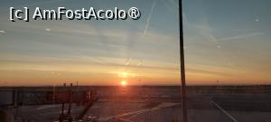[P22] Rasarit de soare vazut din aeroportul din Nisa » foto by DanSta
 - 
<span class="allrVoted glyphicon glyphicon-heart hidden" id="av1412020"></span>
<a class="m-l-10 hidden" id="sv1412020" onclick="voting_Foto_DelVot(,1412020,2571)" role="button">șterge vot <span class="glyphicon glyphicon-remove"></span></a>
<a id="v91412020" class=" c-red"  onclick="voting_Foto_SetVot(1412020)" role="button"><span class="glyphicon glyphicon-heart-empty"></span> <b>LIKE</b> = Votează poza</a> <img class="hidden"  id="f1412020W9" src="/imagini/loader.gif" border="0" /><span class="AjErrMes hidden" id="e1412020ErM"></span>