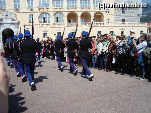 [P27] Admirati uniformele soldatilor ce se indreapta spre palat, si eu stau in spatele unui carucior ca sa prind poze » foto by mireille
 - 
<span class="allrVoted glyphicon glyphicon-heart hidden" id="av513942"></span>
<a class="m-l-10 hidden" id="sv513942" onclick="voting_Foto_DelVot(,513942,2586)" role="button">șterge vot <span class="glyphicon glyphicon-remove"></span></a>
<a id="v9513942" class=" c-red"  onclick="voting_Foto_SetVot(513942)" role="button"><span class="glyphicon glyphicon-heart-empty"></span> <b>LIKE</b> = Votează poza</a> <img class="hidden"  id="f513942W9" src="/imagini/loader.gif" border="0" /><span class="AjErrMes hidden" id="e513942ErM"></span>