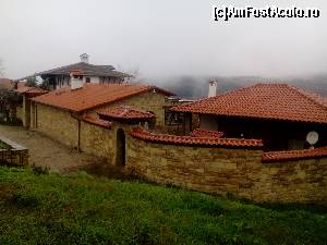 [P15] de pe ulita pozata » foto by papone
 - 
<span class="allrVoted glyphicon glyphicon-heart hidden" id="av579400"></span>
<a class="m-l-10 hidden" id="sv579400" onclick="voting_Foto_DelVot(,579400,2587)" role="button">șterge vot <span class="glyphicon glyphicon-remove"></span></a>
<a id="v9579400" class=" c-red"  onclick="voting_Foto_SetVot(579400)" role="button"><span class="glyphicon glyphicon-heart-empty"></span> <b>LIKE</b> = Votează poza</a> <img class="hidden"  id="f579400W9" src="/imagini/loader.gif" border="0" /><span class="AjErrMes hidden" id="e579400ErM"></span>
