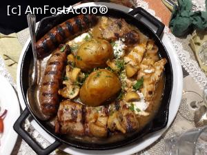 [P44] Mix gril la Shtastliveca, Veliko Târnovo.  » foto by Aurici
 - 
<span class="allrVoted glyphicon glyphicon-heart hidden" id="av961312"></span>
<a class="m-l-10 hidden" id="sv961312" onclick="voting_Foto_DelVot(,961312,2587)" role="button">șterge vot <span class="glyphicon glyphicon-remove"></span></a>
<a id="v9961312" class=" c-red"  onclick="voting_Foto_SetVot(961312)" role="button"><span class="glyphicon glyphicon-heart-empty"></span> <b>LIKE</b> = Votează poza</a> <img class="hidden"  id="f961312W9" src="/imagini/loader.gif" border="0" /><span class="AjErrMes hidden" id="e961312ErM"></span>