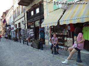 [P26] Veliko Tarnovo - obositi de atatea vizite in magazilele de suveniruri...  » foto by dannaa
 - 
<span class="allrVoted glyphicon glyphicon-heart hidden" id="av565459"></span>
<a class="m-l-10 hidden" id="sv565459" onclick="voting_Foto_DelVot(,565459,2587)" role="button">șterge vot <span class="glyphicon glyphicon-remove"></span></a>
<a id="v9565459" class=" c-red"  onclick="voting_Foto_SetVot(565459)" role="button"><span class="glyphicon glyphicon-heart-empty"></span> <b>LIKE</b> = Votează poza</a> <img class="hidden"  id="f565459W9" src="/imagini/loader.gif" border="0" /><span class="AjErrMes hidden" id="e565459ErM"></span>