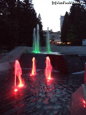 [P27] Veliko Tarnovo - fantanile din parc » foto by dannaa
 - 
<span class="allrVoted glyphicon glyphicon-heart hidden" id="av565460"></span>
<a class="m-l-10 hidden" id="sv565460" onclick="voting_Foto_DelVot(,565460,2587)" role="button">șterge vot <span class="glyphicon glyphicon-remove"></span></a>
<a id="v9565460" class=" c-red"  onclick="voting_Foto_SetVot(565460)" role="button"><span class="glyphicon glyphicon-heart-empty"></span> <b>LIKE</b> = Votează poza</a> <img class="hidden"  id="f565460W9" src="/imagini/loader.gif" border="0" /><span class="AjErrMes hidden" id="e565460ErM"></span>