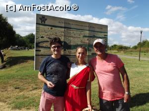 [P04] Fata frumoasa de la răvaşe şi 'băieţii' noştri » foto by irinad
 - 
<span class="allrVoted glyphicon glyphicon-heart hidden" id="av778641"></span>
<a class="m-l-10 hidden" id="sv778641" onclick="voting_Foto_DelVot(,778641,2587)" role="button">șterge vot <span class="glyphicon glyphicon-remove"></span></a>
<a id="v9778641" class=" c-red"  onclick="voting_Foto_SetVot(778641)" role="button"><span class="glyphicon glyphicon-heart-empty"></span> <b>LIKE</b> = Votează poza</a> <img class="hidden"  id="f778641W9" src="/imagini/loader.gif" border="0" /><span class="AjErrMes hidden" id="e778641ErM"></span>