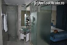 [P01] Vedere în cameră la cabina de duș » foto by Gabise
 - 
<span class="allrVoted glyphicon glyphicon-heart hidden" id="av496904"></span>
<a class="m-l-10 hidden" id="sv496904" onclick="voting_Foto_DelVot(,496904,2599)" role="button">șterge vot <span class="glyphicon glyphicon-remove"></span></a>
<a id="v9496904" class=" c-red"  onclick="voting_Foto_SetVot(496904)" role="button"><span class="glyphicon glyphicon-heart-empty"></span> <b>LIKE</b> = Votează poza</a> <img class="hidden"  id="f496904W9" src="/imagini/loader.gif" border="0" /><span class="AjErrMes hidden" id="e496904ErM"></span>