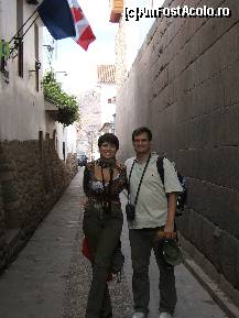 [P12] Cladiri din Cuzco ,pe care urmasii conchistadorilor spanioli le-au construit pe temelia vechilor ziduri incase (scuze dar... cand am facut pozele nu ne-am gandit ca le vom face  publice ,asa ca suntem si noi ...) » foto by edith simon
 - 
<span class="allrVoted glyphicon glyphicon-heart hidden" id="av25502"></span>
<a class="m-l-10 hidden" id="sv25502" onclick="voting_Foto_DelVot(,25502,2606)" role="button">șterge vot <span class="glyphicon glyphicon-remove"></span></a>
<a id="v925502" class=" c-red"  onclick="voting_Foto_SetVot(25502)" role="button"><span class="glyphicon glyphicon-heart-empty"></span> <b>LIKE</b> = Votează poza</a> <img class="hidden"  id="f25502W9" src="/imagini/loader.gif" border="0" /><span class="AjErrMes hidden" id="e25502ErM"></span>