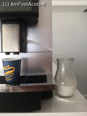 [P11] LAPTELE LINGA APARATUL DE CAFEA PUS IN CANA NE ACOPERITA » foto by VIO1043
 - 
<span class="allrVoted glyphicon glyphicon-heart hidden" id="av1235852"></span>
<a class="m-l-10 hidden" id="sv1235852" onclick="voting_Foto_DelVot(,1235852,2611)" role="button">șterge vot <span class="glyphicon glyphicon-remove"></span></a>
<a id="v91235852" class=" c-red"  onclick="voting_Foto_SetVot(1235852)" role="button"><span class="glyphicon glyphicon-heart-empty"></span> <b>LIKE</b> = Votează poza</a> <img class="hidden"  id="f1235852W9" src="/imagini/loader.gif" border="0" /><span class="AjErrMes hidden" id="e1235852ErM"></span>