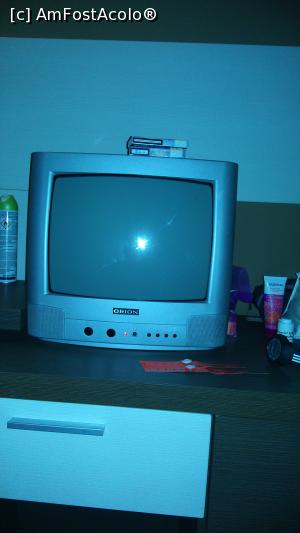 [P05] Televizorul din camera care nu functiona » foto by Adrian.iancu
 - 
<span class="allrVoted glyphicon glyphicon-heart hidden" id="av772709"></span>
<a class="m-l-10 hidden" id="sv772709" onclick="voting_Foto_DelVot(,772709,2611)" role="button">șterge vot <span class="glyphicon glyphicon-remove"></span></a>
<a id="v9772709" class=" c-red"  onclick="voting_Foto_SetVot(772709)" role="button"><span class="glyphicon glyphicon-heart-empty"></span> <b>LIKE</b> = Votează poza</a> <img class="hidden"  id="f772709W9" src="/imagini/loader.gif" border="0" /><span class="AjErrMes hidden" id="e772709ErM"></span>