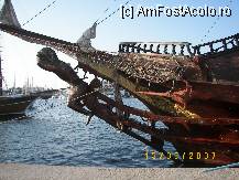 [P08] Detaliu al unei corăbii tunisiene de agrement în portul statiunii Port El Kantaoui. » foto by bose
 - 
<span class="allrVoted glyphicon glyphicon-heart hidden" id="av215715"></span>
<a class="m-l-10 hidden" id="sv215715" onclick="voting_Foto_DelVot(,215715,2617)" role="button">șterge vot <span class="glyphicon glyphicon-remove"></span></a>
<a id="v9215715" class=" c-red"  onclick="voting_Foto_SetVot(215715)" role="button"><span class="glyphicon glyphicon-heart-empty"></span> <b>LIKE</b> = Votează poza</a> <img class="hidden"  id="f215715W9" src="/imagini/loader.gif" border="0" /><span class="AjErrMes hidden" id="e215715ErM"></span>