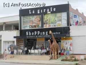 [P05] Tunisia - Magazin pe strada principală din El Kantaoui.  » foto by iulianic
 - 
<span class="allrVoted glyphicon glyphicon-heart hidden" id="av1075357"></span>
<a class="m-l-10 hidden" id="sv1075357" onclick="voting_Foto_DelVot(,1075357,2617)" role="button">șterge vot <span class="glyphicon glyphicon-remove"></span></a>
<a id="v91075357" class=" c-red"  onclick="voting_Foto_SetVot(1075357)" role="button"><span class="glyphicon glyphicon-heart-empty"></span> <b>LIKE</b> = Votează poza</a> <img class="hidden"  id="f1075357W9" src="/imagini/loader.gif" border="0" /><span class="AjErrMes hidden" id="e1075357ErM"></span>