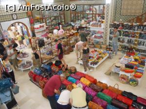 [P56] Tunisia - Bazar la Kairouan.  » foto by iulianic
 - 
<span class="allrVoted glyphicon glyphicon-heart hidden" id="av1075430"></span>
<a class="m-l-10 hidden" id="sv1075430" onclick="voting_Foto_DelVot(,1075430,2617)" role="button">șterge vot <span class="glyphicon glyphicon-remove"></span></a>
<a id="v91075430" class=" c-red"  onclick="voting_Foto_SetVot(1075430)" role="button"><span class="glyphicon glyphicon-heart-empty"></span> <b>LIKE</b> = Votează poza</a> <img class="hidden"  id="f1075430W9" src="/imagini/loader.gif" border="0" /><span class="AjErrMes hidden" id="e1075430ErM"></span>