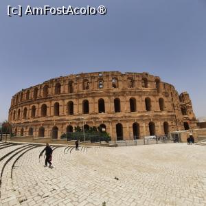 [P38] El Jem, Amfiteatrul, poză micșorată pe jumătate pentru a-l poza în totalitate... » foto by mprofeanu
 - 
<span class="allrVoted glyphicon glyphicon-heart hidden" id="av1430585"></span>
<a class="m-l-10 hidden" id="sv1430585" onclick="voting_Foto_DelVot(,1430585,2617)" role="button">șterge vot <span class="glyphicon glyphicon-remove"></span></a>
<a id="v91430585" class=" c-red"  onclick="voting_Foto_SetVot(1430585)" role="button"><span class="glyphicon glyphicon-heart-empty"></span> <b>LIKE</b> = Votează poza</a> <img class="hidden"  id="f1430585W9" src="/imagini/loader.gif" border="0" /><span class="AjErrMes hidden" id="e1430585ErM"></span>