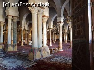 [P08] Interior al marii Moscheii din Kairouan » foto by Sakiz*
 - 
<span class="allrVoted glyphicon glyphicon-heart hidden" id="av933806"></span>
<a class="m-l-10 hidden" id="sv933806" onclick="voting_Foto_DelVot(,933806,2617)" role="button">șterge vot <span class="glyphicon glyphicon-remove"></span></a>
<a id="v9933806" class=" c-red"  onclick="voting_Foto_SetVot(933806)" role="button"><span class="glyphicon glyphicon-heart-empty"></span> <b>LIKE</b> = Votează poza</a> <img class="hidden"  id="f933806W9" src="/imagini/loader.gif" border="0" /><span class="AjErrMes hidden" id="e933806ErM"></span>