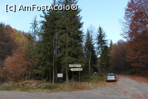 [P30] Mânăstirea Robaia la sfârșit de toamnă, indicatoare » foto by mprofeanu
 - 
<span class="allrVoted glyphicon glyphicon-heart hidden" id="av808308"></span>
<a class="m-l-10 hidden" id="sv808308" onclick="voting_Foto_DelVot(,808308,2618)" role="button">șterge vot <span class="glyphicon glyphicon-remove"></span></a>
<a id="v9808308" class=" c-red"  onclick="voting_Foto_SetVot(808308)" role="button"><span class="glyphicon glyphicon-heart-empty"></span> <b>LIKE</b> = Votează poza</a> <img class="hidden"  id="f808308W9" src="/imagini/loader.gif" border="0" /><span class="AjErrMes hidden" id="e808308ErM"></span>