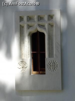[P17] Detaliu ancadrament fereastră biserica Mănăstirii Robaia.  » foto by tata123 🔱
 - 
<span class="allrVoted glyphicon glyphicon-heart hidden" id="av963628"></span>
<a class="m-l-10 hidden" id="sv963628" onclick="voting_Foto_DelVot(,963628,2618)" role="button">șterge vot <span class="glyphicon glyphicon-remove"></span></a>
<a id="v9963628" class=" c-red"  onclick="voting_Foto_SetVot(963628)" role="button"><span class="glyphicon glyphicon-heart-empty"></span> <b>LIKE</b> = Votează poza</a> <img class="hidden"  id="f963628W9" src="/imagini/loader.gif" border="0" /><span class="AjErrMes hidden" id="e963628ErM"></span>