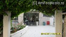 [P30] intrarea la restaurant » foto by adryana
 - 
<span class="allrVoted glyphicon glyphicon-heart hidden" id="av84968"></span>
<a class="m-l-10 hidden" id="sv84968" onclick="voting_Foto_DelVot(,84968,2627)" role="button">șterge vot <span class="glyphicon glyphicon-remove"></span></a>
<a id="v984968" class=" c-red"  onclick="voting_Foto_SetVot(84968)" role="button"><span class="glyphicon glyphicon-heart-empty"></span> <b>LIKE</b> = Votează poza</a> <img class="hidden"  id="f84968W9" src="/imagini/loader.gif" border="0" /><span class="AjErrMes hidden" id="e84968ErM"></span>