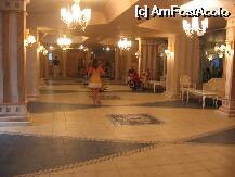 [P04] lobby-ul corpului din fata » foto by brugner
 - 
<span class="allrVoted glyphicon glyphicon-heart hidden" id="av10490"></span>
<a class="m-l-10 hidden" id="sv10490" onclick="voting_Foto_DelVot(,10490,2633)" role="button">șterge vot <span class="glyphicon glyphicon-remove"></span></a>
<a id="v910490" class=" c-red"  onclick="voting_Foto_SetVot(10490)" role="button"><span class="glyphicon glyphicon-heart-empty"></span> <b>LIKE</b> = Votează poza</a> <img class="hidden"  id="f10490W9" src="/imagini/loader.gif" border="0" /><span class="AjErrMes hidden" id="e10490ErM"></span>