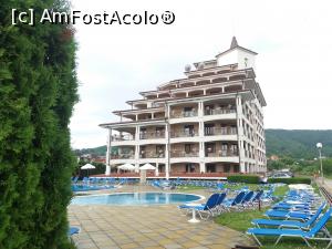 [P13] Hotelul pe latura piscinei. » foto by vulpe mihaela
 - 
<span class="allrVoted glyphicon glyphicon-heart hidden" id="av868917"></span>
<a class="m-l-10 hidden" id="sv868917" onclick="voting_Foto_DelVot(,868917,2646)" role="button">șterge vot <span class="glyphicon glyphicon-remove"></span></a>
<a id="v9868917" class=" c-red"  onclick="voting_Foto_SetVot(868917)" role="button"><span class="glyphicon glyphicon-heart-empty"></span> <b>LIKE</b> = Votează poza</a> <img class="hidden"  id="f868917W9" src="/imagini/loader.gif" border="0" /><span class="AjErrMes hidden" id="e868917ErM"></span>