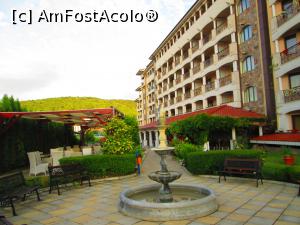 [P34] Hotelul vazut dinspre piscina.  » foto by vulpe mihaela
 - 
<span class="allrVoted glyphicon glyphicon-heart hidden" id="av868949"></span>
<a class="m-l-10 hidden" id="sv868949" onclick="voting_Foto_DelVot(,868949,2646)" role="button">șterge vot <span class="glyphicon glyphicon-remove"></span></a>
<a id="v9868949" class=" c-red"  onclick="voting_Foto_SetVot(868949)" role="button"><span class="glyphicon glyphicon-heart-empty"></span> <b>LIKE</b> = Votează poza</a> <img class="hidden"  id="f868949W9" src="/imagini/loader.gif" border="0" /><span class="AjErrMes hidden" id="e868949ErM"></span>