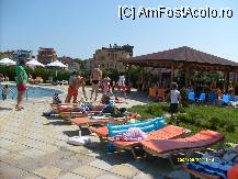 [P05] barul de la piscina » foto by camibeatris*
 - 
<span class="allrVoted glyphicon glyphicon-heart hidden" id="av66964"></span>
<a class="m-l-10 hidden" id="sv66964" onclick="voting_Foto_DelVot(,66964,2646)" role="button">șterge vot <span class="glyphicon glyphicon-remove"></span></a>
<a id="v966964" class=" c-red"  onclick="voting_Foto_SetVot(66964)" role="button"><span class="glyphicon glyphicon-heart-empty"></span> <b>LIKE</b> = Votează poza</a> <img class="hidden"  id="f66964W9" src="/imagini/loader.gif" border="0" /><span class="AjErrMes hidden" id="e66964ErM"></span>