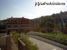 [P36] in cladirea din fata, la etajul doi, in partea dreapta a fost camera in care am stat » foto by hlli
 - 
<span class="allrVoted glyphicon glyphicon-heart hidden" id="av321492"></span>
<a class="m-l-10 hidden" id="sv321492" onclick="voting_Foto_DelVot(,321492,2659)" role="button">șterge vot <span class="glyphicon glyphicon-remove"></span></a>
<a id="v9321492" class=" c-red"  onclick="voting_Foto_SetVot(321492)" role="button"><span class="glyphicon glyphicon-heart-empty"></span> <b>LIKE</b> = Votează poza</a> <img class="hidden"  id="f321492W9" src="/imagini/loader.gif" border="0" /><span class="AjErrMes hidden" id="e321492ErM"></span>