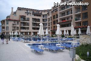 [P08] Doua dintre piscine. Cea din prim-plan era pentru copii, cealalta pentru adulti.  » foto by CHARIS*
 - 
<span class="allrVoted glyphicon glyphicon-heart hidden" id="av421925"></span>
<a class="m-l-10 hidden" id="sv421925" onclick="voting_Foto_DelVot(,421925,2666)" role="button">șterge vot <span class="glyphicon glyphicon-remove"></span></a>
<a id="v9421925" class=" c-red"  onclick="voting_Foto_SetVot(421925)" role="button"><span class="glyphicon glyphicon-heart-empty"></span> <b>LIKE</b> = Votează poza</a> <img class="hidden"  id="f421925W9" src="/imagini/loader.gif" border="0" /><span class="AjErrMes hidden" id="e421925ErM"></span>