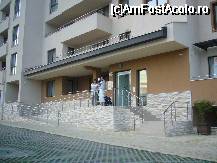 [P36] Intrarea in corpul C3 al complexului. Dupa cum se poate vedea se preteaza pentru carucioare, intrarea in hotel facandu-se cu usurinta. » foto by magdalena
 - 
<span class="allrVoted glyphicon glyphicon-heart hidden" id="av40245"></span>
<a class="m-l-10 hidden" id="sv40245" onclick="voting_Foto_DelVot(,40245,2666)" role="button">șterge vot <span class="glyphicon glyphicon-remove"></span></a>
<a id="v940245" class=" c-red"  onclick="voting_Foto_SetVot(40245)" role="button"><span class="glyphicon glyphicon-heart-empty"></span> <b>LIKE</b> = Votează poza</a> <img class="hidden"  id="f40245W9" src="/imagini/loader.gif" border="0" /><span class="AjErrMes hidden" id="e40245ErM"></span>