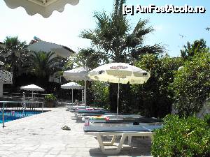 [P15] La piscina hotelului.  » foto by bullet123
 - 
<span class="allrVoted glyphicon glyphicon-heart hidden" id="av446024"></span>
<a class="m-l-10 hidden" id="sv446024" onclick="voting_Foto_DelVot(,446024,2667)" role="button">șterge vot <span class="glyphicon glyphicon-remove"></span></a>
<a id="v9446024" class=" c-red"  onclick="voting_Foto_SetVot(446024)" role="button"><span class="glyphicon glyphicon-heart-empty"></span> <b>LIKE</b> = Votează poza</a> <img class="hidden"  id="f446024W9" src="/imagini/loader.gif" border="0" /><span class="AjErrMes hidden" id="e446024ErM"></span>