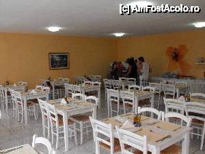 [P20] Restaurantul hotelului » foto by bullet123
 - 
<span class="allrVoted glyphicon glyphicon-heart hidden" id="av446034"></span>
<a class="m-l-10 hidden" id="sv446034" onclick="voting_Foto_DelVot(,446034,2667)" role="button">șterge vot <span class="glyphicon glyphicon-remove"></span></a>
<a id="v9446034" class=" c-red"  onclick="voting_Foto_SetVot(446034)" role="button"><span class="glyphicon glyphicon-heart-empty"></span> <b>LIKE</b> = Votează poza</a> <img class="hidden"  id="f446034W9" src="/imagini/loader.gif" border="0" /><span class="AjErrMes hidden" id="e446034ErM"></span>