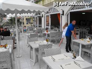 [P21] Terasa restaurantului » foto by bullet123
 - 
<span class="allrVoted glyphicon glyphicon-heart hidden" id="av446036"></span>
<a class="m-l-10 hidden" id="sv446036" onclick="voting_Foto_DelVot(,446036,2667)" role="button">șterge vot <span class="glyphicon glyphicon-remove"></span></a>
<a id="v9446036" class=" c-red"  onclick="voting_Foto_SetVot(446036)" role="button"><span class="glyphicon glyphicon-heart-empty"></span> <b>LIKE</b> = Votează poza</a> <img class="hidden"  id="f446036W9" src="/imagini/loader.gif" border="0" /><span class="AjErrMes hidden" id="e446036ErM"></span>