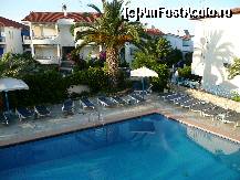 [P02] piscina hotelului » foto by booboolina
 - 
<span class="allrVoted glyphicon glyphicon-heart hidden" id="av77774"></span>
<a class="m-l-10 hidden" id="sv77774" onclick="voting_Foto_DelVot(,77774,2667)" role="button">șterge vot <span class="glyphicon glyphicon-remove"></span></a>
<a id="v977774" class=" c-red"  onclick="voting_Foto_SetVot(77774)" role="button"><span class="glyphicon glyphicon-heart-empty"></span> <b>LIKE</b> = Votează poza</a> <img class="hidden"  id="f77774W9" src="/imagini/loader.gif" border="0" /><span class="AjErrMes hidden" id="e77774ErM"></span>