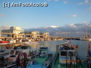 [P15] Apus de soare in port.  » foto by rora
 - 
<span class="allrVoted glyphicon glyphicon-heart hidden" id="av824361"></span>
<a class="m-l-10 hidden" id="sv824361" onclick="voting_Foto_DelVot(,824361,2680)" role="button">șterge vot <span class="glyphicon glyphicon-remove"></span></a>
<a id="v9824361" class=" c-red"  onclick="voting_Foto_SetVot(824361)" role="button"><span class="glyphicon glyphicon-heart-empty"></span> <b>LIKE</b> = Votează poza</a> <img class="hidden"  id="f824361W9" src="/imagini/loader.gif" border="0" /><span class="AjErrMes hidden" id="e824361ErM"></span>