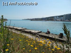 [P09] Vedere din port către sudul stațiunii » foto by Kavarnap
 - 
<span class="allrVoted glyphicon glyphicon-heart hidden" id="av914778"></span>
<a class="m-l-10 hidden" id="sv914778" onclick="voting_Foto_DelVot(,914778,2682)" role="button">șterge vot <span class="glyphicon glyphicon-remove"></span></a>
<a id="v9914778" class=" c-red"  onclick="voting_Foto_SetVot(914778)" role="button"><span class="glyphicon glyphicon-heart-empty"></span> <b>LIKE</b> = Votează poza</a> <img class="hidden"  id="f914778W9" src="/imagini/loader.gif" border="0" /><span class="AjErrMes hidden" id="e914778ErM"></span>