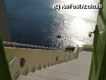 [P23] Fira - scarile care duc la vechiul port » foto by danoradea
 - 
<span class="allrVoted glyphicon glyphicon-heart hidden" id="av25904"></span>
<a class="m-l-10 hidden" id="sv25904" onclick="voting_Foto_DelVot(,25904,2685)" role="button">șterge vot <span class="glyphicon glyphicon-remove"></span></a>
<a id="v925904" class=" c-red"  onclick="voting_Foto_SetVot(25904)" role="button"><span class="glyphicon glyphicon-heart-empty"></span> <b>LIKE</b> = Votează poza</a> <img class="hidden"  id="f25904W9" src="/imagini/loader.gif" border="0" /><span class="AjErrMes hidden" id="e25904ErM"></span>