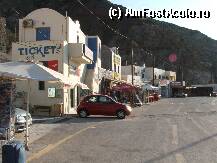 [P26] portul din Santorini » foto by danoradea
 - 
<span class="allrVoted glyphicon glyphicon-heart hidden" id="av25907"></span>
<a class="m-l-10 hidden" id="sv25907" onclick="voting_Foto_DelVot(,25907,2685)" role="button">șterge vot <span class="glyphicon glyphicon-remove"></span></a>
<a id="v925907" class=" c-red"  onclick="voting_Foto_SetVot(25907)" role="button"><span class="glyphicon glyphicon-heart-empty"></span> <b>LIKE</b> = Votează poza</a> <img class="hidden"  id="f25907W9" src="/imagini/loader.gif" border="0" /><span class="AjErrMes hidden" id="e25907ErM"></span>