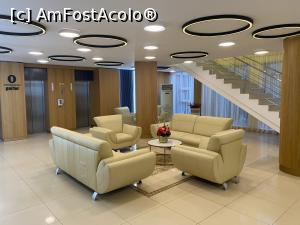 [P20] Hotel Tomis Mamaia. Zona de relaxare din vecinatatea receptiei. » foto by Floria
 - 
<span class="allrVoted glyphicon glyphicon-heart hidden" id="av1306244"></span>
<a class="m-l-10 hidden" id="sv1306244" onclick="voting_Foto_DelVot(,1306244,2689)" role="button">șterge vot <span class="glyphicon glyphicon-remove"></span></a>
<a id="v91306244" class=" c-red"  onclick="voting_Foto_SetVot(1306244)" role="button"><span class="glyphicon glyphicon-heart-empty"></span> <b>LIKE</b> = Votează poza</a> <img class="hidden"  id="f1306244W9" src="/imagini/loader.gif" border="0" /><span class="AjErrMes hidden" id="e1306244ErM"></span>