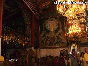 [P33] Sf. Paraschiva-interior » foto by FLOREA ADRIAN
 - 
<span class="allrVoted glyphicon glyphicon-heart hidden" id="av610094"></span>
<a class="m-l-10 hidden" id="sv610094" onclick="voting_Foto_DelVot(,610094,2696)" role="button">șterge vot <span class="glyphicon glyphicon-remove"></span></a>
<a id="v9610094" class=" c-red"  onclick="voting_Foto_SetVot(610094)" role="button"><span class="glyphicon glyphicon-heart-empty"></span> <b>LIKE</b> = Votează poza</a> <img class="hidden"  id="f610094W9" src="/imagini/loader.gif" border="0" /><span class="AjErrMes hidden" id="e610094ErM"></span>