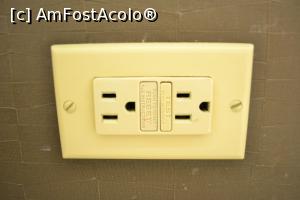 [P05] Priza de 110 V la care merg si aparatele noastre (100-250V, 50-60HZ)  » foto by AZE
 - 
<span class="allrVoted glyphicon glyphicon-heart hidden" id="av717105"></span>
<a class="m-l-10 hidden" id="sv717105" onclick="voting_Foto_DelVot(,717105,2699)" role="button">șterge vot <span class="glyphicon glyphicon-remove"></span></a>
<a id="v9717105" class=" c-red"  onclick="voting_Foto_SetVot(717105)" role="button"><span class="glyphicon glyphicon-heart-empty"></span> <b>LIKE</b> = Votează poza</a> <img class="hidden"  id="f717105W9" src="/imagini/loader.gif" border="0" /><span class="AjErrMes hidden" id="e717105ErM"></span>