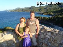 [P03] Familia noastra la ruinele cetatii unde a trait Aristotel , intre Stavros si Olimpiada . » foto by LUPU CRISTIANA
 - 
<span class="allrVoted glyphicon glyphicon-heart hidden" id="av210894"></span>
<a class="m-l-10 hidden" id="sv210894" onclick="voting_Foto_DelVot(,210894,2731)" role="button">șterge vot <span class="glyphicon glyphicon-remove"></span></a>
<a id="v9210894" class=" c-red"  onclick="voting_Foto_SetVot(210894)" role="button"><span class="glyphicon glyphicon-heart-empty"></span> <b>LIKE</b> = Votează poza</a> <img class="hidden"  id="f210894W9" src="/imagini/loader.gif" border="0" /><span class="AjErrMes hidden" id="e210894ErM"></span>
