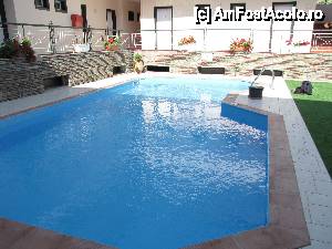 [P02] piscina hotelului » foto by no_oxigen
 - 
<span class="allrVoted glyphicon glyphicon-heart hidden" id="av422714"></span>
<a class="m-l-10 hidden" id="sv422714" onclick="voting_Foto_DelVot(,422714,2747)" role="button">șterge vot <span class="glyphicon glyphicon-remove"></span></a>
<a id="v9422714" class=" c-red"  onclick="voting_Foto_SetVot(422714)" role="button"><span class="glyphicon glyphicon-heart-empty"></span> <b>LIKE</b> = Votează poza</a> <img class="hidden"  id="f422714W9" src="/imagini/loader.gif" border="0" /><span class="AjErrMes hidden" id="e422714ErM"></span>
