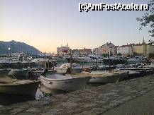 [P05] Budva 2009 - in fata portului » foto by presario
 - 
<span class="allrVoted glyphicon glyphicon-heart hidden" id="av43197"></span>
<a class="m-l-10 hidden" id="sv43197" onclick="voting_Foto_DelVot(,43197,2752)" role="button">șterge vot <span class="glyphicon glyphicon-remove"></span></a>
<a id="v943197" class=" c-red"  onclick="voting_Foto_SetVot(43197)" role="button"><span class="glyphicon glyphicon-heart-empty"></span> <b>LIKE</b> = Votează poza</a> <img class="hidden"  id="f43197W9" src="/imagini/loader.gif" border="0" /><span class="AjErrMes hidden" id="e43197ErM"></span>