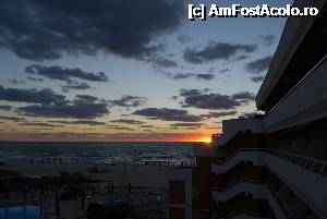 [P01] Rasarit de soare din balconul camerei hotelului Lido.  » foto by Ioana24
 - 
<span class="allrVoted glyphicon glyphicon-heart hidden" id="av368225"></span>
<a class="m-l-10 hidden" id="sv368225" onclick="voting_Foto_DelVot(,368225,2755)" role="button">șterge vot <span class="glyphicon glyphicon-remove"></span></a>
<a id="v9368225" class=" c-red"  onclick="voting_Foto_SetVot(368225)" role="button"><span class="glyphicon glyphicon-heart-empty"></span> <b>LIKE</b> = Votează poza</a> <img class="hidden"  id="f368225W9" src="/imagini/loader.gif" border="0" /><span class="AjErrMes hidden" id="e368225ErM"></span>