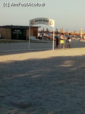 [P10] Imi placeau plajele cu umbrele de paie. Macar nu trebuiau deschise. Ca o curiozitate, daca erai singur, nu puteai sa te asezi in primele 3 linii. Pe plajele cu umbrele mari de panza, nu se deschideau decat daca erau mai multe persoane. Erai singur....nu era rentabil! » foto by cristina47*
 - 
<span class="allrVoted glyphicon glyphicon-heart hidden" id="av1191421"></span>
<a class="m-l-10 hidden" id="sv1191421" onclick="voting_Foto_DelVot(,1191421,2755)" role="button">șterge vot <span class="glyphicon glyphicon-remove"></span></a>
<a id="v91191421" class=" c-red"  onclick="voting_Foto_SetVot(1191421)" role="button"><span class="glyphicon glyphicon-heart-empty"></span> <b>LIKE</b> = Votează poza</a> <img class="hidden"  id="f1191421W9" src="/imagini/loader.gif" border="0" /><span class="AjErrMes hidden" id="e1191421ErM"></span>