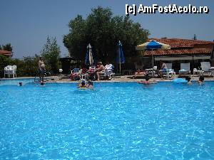 [P07] Apa de la piscina foarte curata si curatata in fiecare seara, este si o piscina mica pt copii.  » foto by diana.radu*
 - 
<span class="allrVoted glyphicon glyphicon-heart hidden" id="av422360"></span>
<a class="m-l-10 hidden" id="sv422360" onclick="voting_Foto_DelVot(,422360,2767)" role="button">șterge vot <span class="glyphicon glyphicon-remove"></span></a>
<a id="v9422360" class=" c-red"  onclick="voting_Foto_SetVot(422360)" role="button"><span class="glyphicon glyphicon-heart-empty"></span> <b>LIKE</b> = Votează poza</a> <img class="hidden"  id="f422360W9" src="/imagini/loader.gif" border="0" /><span class="AjErrMes hidden" id="e422360ErM"></span>