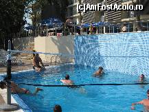 [P07] volei in piscina » foto by cornel_2oo7
 - 
<span class="allrVoted glyphicon glyphicon-heart hidden" id="av15901"></span>
<a class="m-l-10 hidden" id="sv15901" onclick="voting_Foto_DelVot(,15901,2770)" role="button">șterge vot <span class="glyphicon glyphicon-remove"></span></a>
<a id="v915901" class=" c-red"  onclick="voting_Foto_SetVot(15901)" role="button"><span class="glyphicon glyphicon-heart-empty"></span> <b>LIKE</b> = Votează poza</a> <img class="hidden"  id="f15901W9" src="/imagini/loader.gif" border="0" /><span class="AjErrMes hidden" id="e15901ErM"></span>