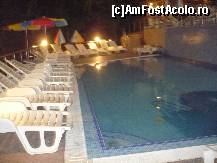 [P12] piscina mica noaptea » foto by aly82na
 - 
<span class="allrVoted glyphicon glyphicon-heart hidden" id="av121852"></span>
<a class="m-l-10 hidden" id="sv121852" onclick="voting_Foto_DelVot(,121852,2770)" role="button">șterge vot <span class="glyphicon glyphicon-remove"></span></a>
<a id="v9121852" class=" c-red"  onclick="voting_Foto_SetVot(121852)" role="button"><span class="glyphicon glyphicon-heart-empty"></span> <b>LIKE</b> = Votează poza</a> <img class="hidden"  id="f121852W9" src="/imagini/loader.gif" border="0" /><span class="AjErrMes hidden" id="e121852ErM"></span>