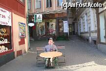[P15] Karlovy Vary-o terasa amuzanta cu un manechin obosit odihnindu-se » foto by luciaoradea
 - 
<span class="allrVoted glyphicon glyphicon-heart hidden" id="av219454"></span>
<a class="m-l-10 hidden" id="sv219454" onclick="voting_Foto_DelVot(,219454,2782)" role="button">șterge vot <span class="glyphicon glyphicon-remove"></span></a>
<a id="v9219454" class=" c-red"  onclick="voting_Foto_SetVot(219454)" role="button"><span class="glyphicon glyphicon-heart-empty"></span> <b>LIKE</b> = Votează poza</a> <img class="hidden"  id="f219454W9" src="/imagini/loader.gif" border="0" /><span class="AjErrMes hidden" id="e219454ErM"></span>